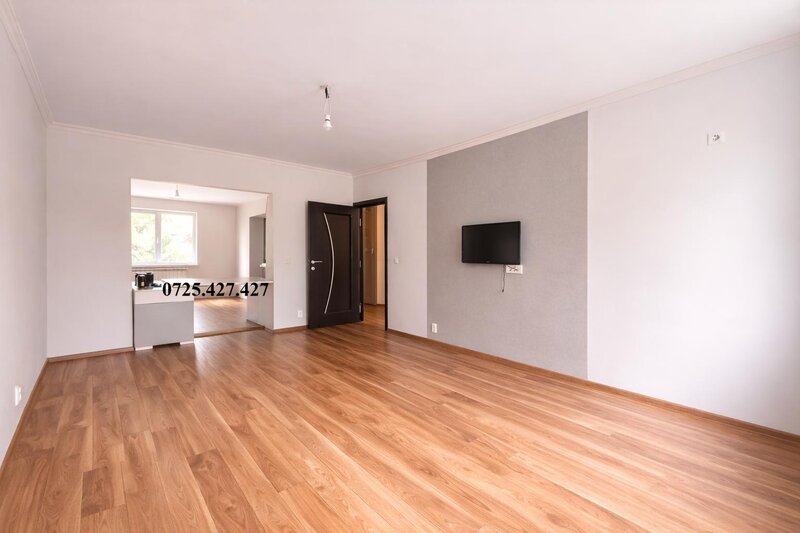 Modoran Ene nr. 7, Piata Rahova, de vanzare ap. 3 camere.