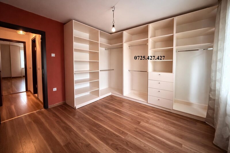 Modoran Ene nr. 7, Piata Rahova, de vanzare ap. 3 camere.